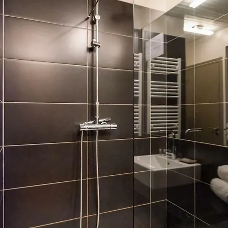 Apartamento Palais Rinour - Cosy Close To Stations - Welkeys