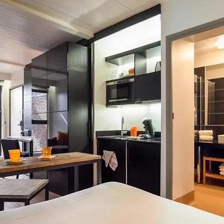 Palais Rinour - Cosy Close To Stations - Welkeys 아파트 *