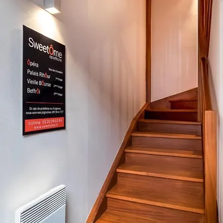 아파트 Palais Rinour - Cosy Close To Stations - Welkeys 릴