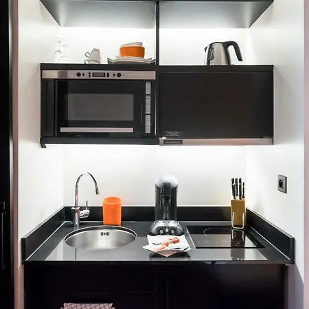 Palais Rinour - Cosy Close To Stations - Welkeys 아파트