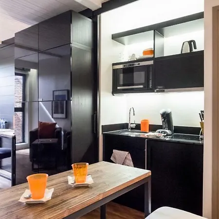 Palais Rinour - Cosy Close To Stations - Welkeys 아파트 *