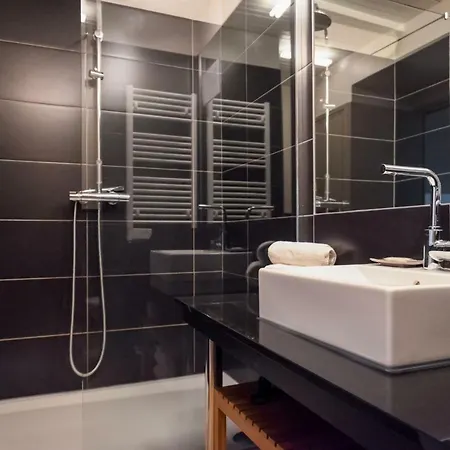 Palais Rinôur - Cosy Close To Stations&old - Welkeys Appartement Lille