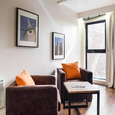 Apartment Palais Rinour - Cosy Close To Stations - Welkeys